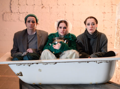 Nová klasika v DPOH: Tri sestry, ako ich vidia tvorkyne z generácie Z