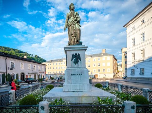 Salzburk žije rokem Mozarta